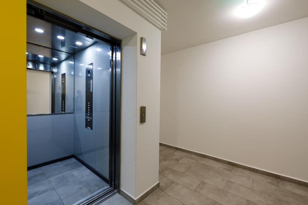 Luxury Apt. Near River & Parking Timisoara Exterior photo
