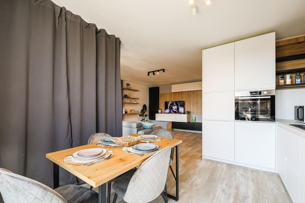 Luxury Apt. Near River & Parking Timisoara Exterior photo