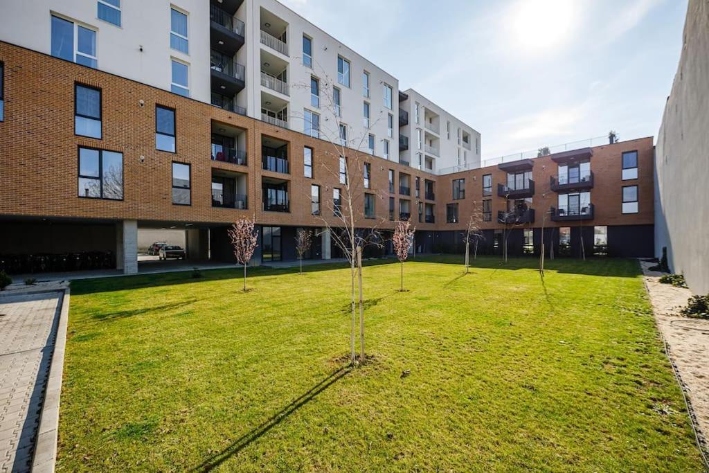 Luxury Apt. Near River & Parking Timisoara Exterior photo